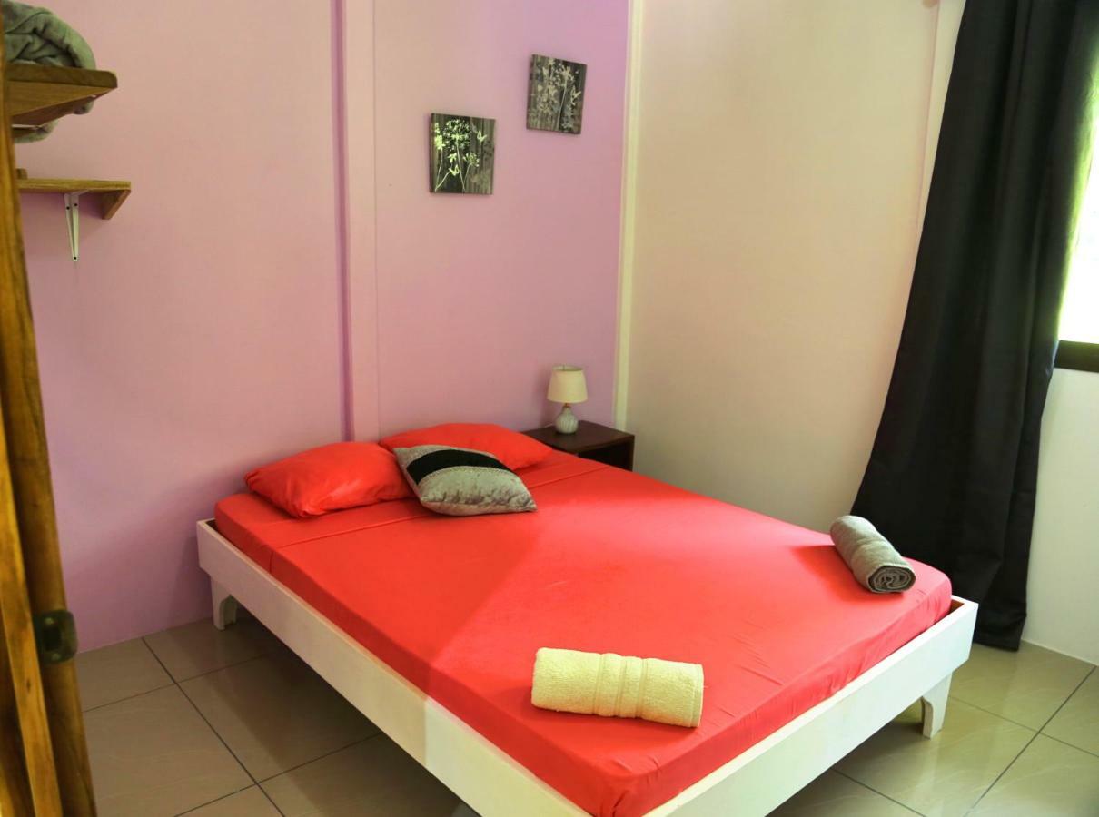 Hotel & Cabinas Nadine Cahuita Ngoại thất bức ảnh